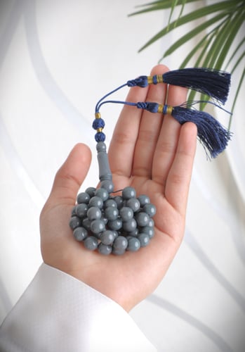 سبحة من البكلايت مشغولة يدوياً