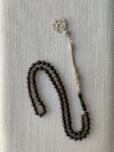 سبحة من البكلايت مشغولة يدوياً