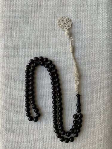 سبحة من البكلايت مشغولة يدوياً