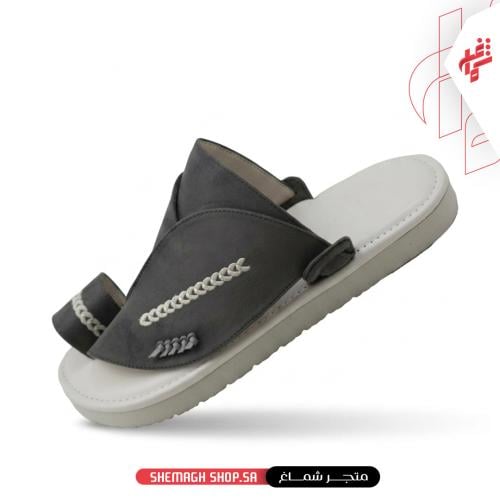 حذاء شرقي رجالي