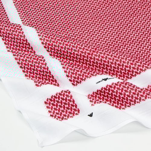 شماغ جورجيو ارماني 2025