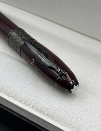 قلم مونت بلانك بني