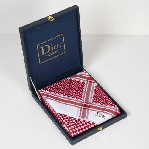 شماغ ديور احمر غامق 2026