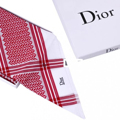 شماغ ديور كلاسيك