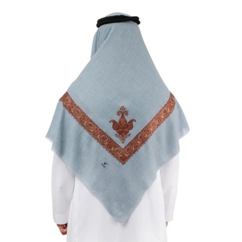 شال كشميري لون سماوي تطريز بني ماركة فلفت كلاس