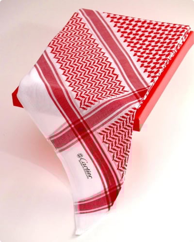 شماغ كارتير كلاسيك 2025 (أفخم اصدار)