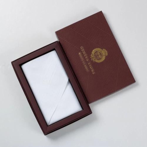 شماغ جينيفا ليونز الأبيض كلاسيك إنجليزي 2025