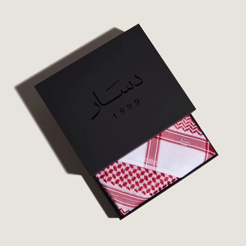 شماغ دسار كلاسيكيّ أحمر