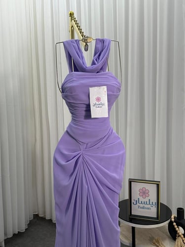 فستان طويل شيفون