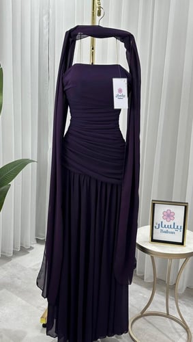 فستان طويل شيفون بكسرات