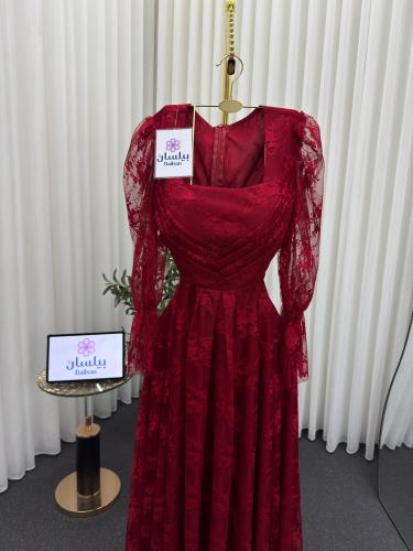 فستان ميد دانتيل