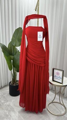 فستان طويل شيفون بكسرات