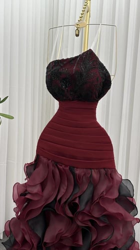 فستان طويل تفته