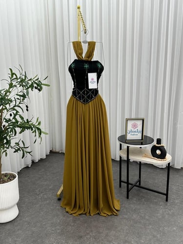 فستان طويل تفته مع شيفون بتطريز يدوي