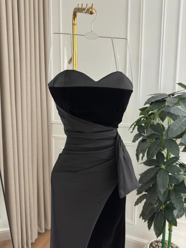 فستان طويل اسود