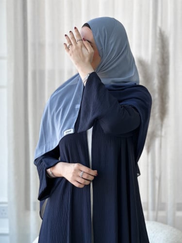 طـرحة مموجة زرقاء