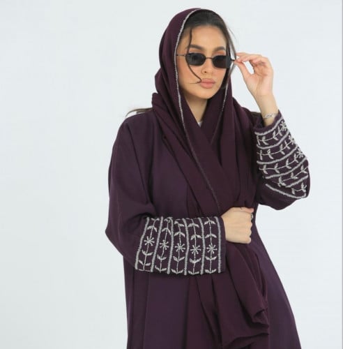 عبايه الشك والتطريز