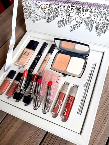 بوكس مكياج ديور ستايل ( 2 ) من روز بيري - 13 قطعة