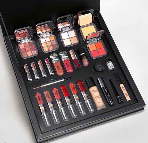 بوكس مكياج كامل KWK - مثالي للاستخدام اليومي