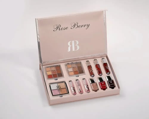 بوكس مكياج ديور ستايل من روز بيري 12 قطعة - إطلالة...