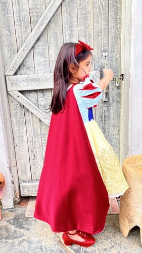 فستان سنو وايت