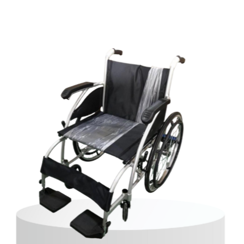 كرسي متحرك من الالومنيوم مع اطار الالومنيوم