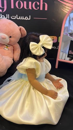 فستان مع ربطه شعر