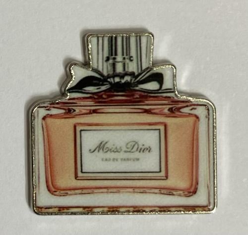 ستيكر معدني عطر مس ديور