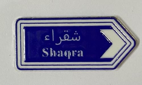 ستيكر معدني شقراء