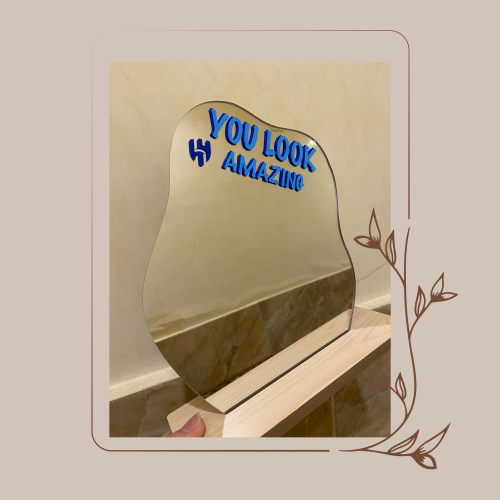 مرايا الهلال