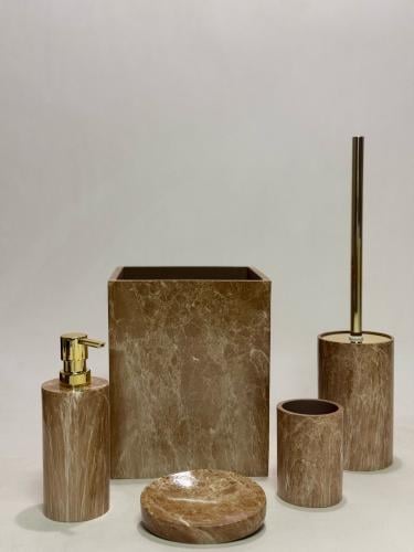 طقم إكسسوارات حمام فاخر بتصميم رخامي أنيق