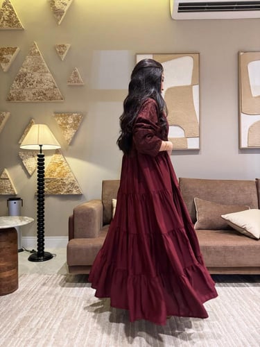 عباية افنان عنابي