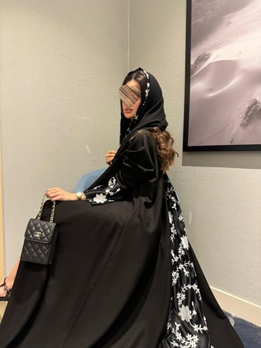 عباية ترف ابيض