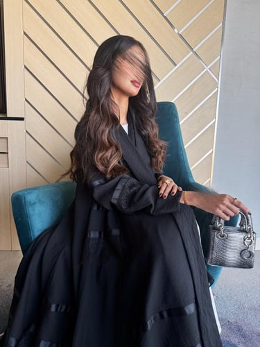 عباية لمار اسود