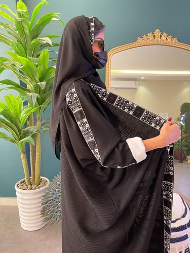 عباية بشت + شامل طرحة