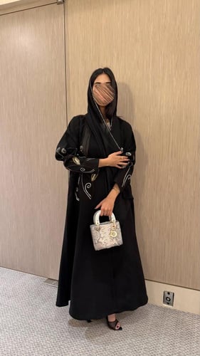 عباية موضي اسود