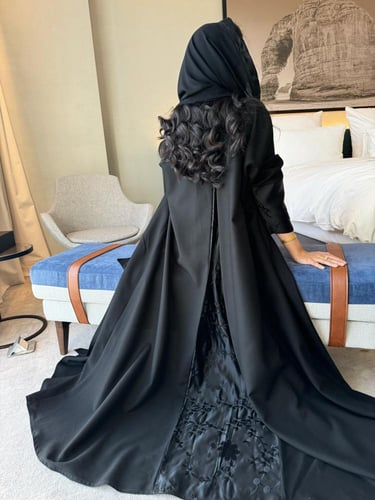 عباية ترف اسود