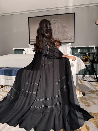 عباية لمار اسود