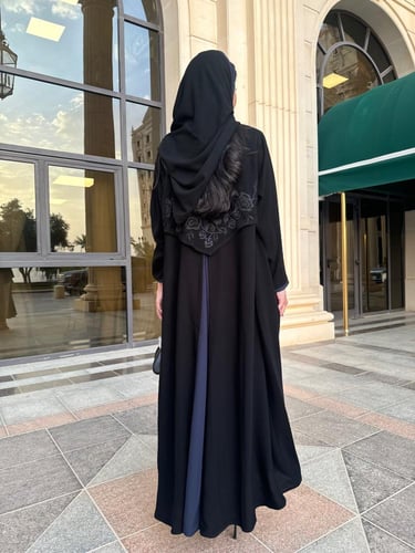 عباية دلال كحلي