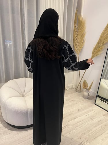 عباية تطريز كم كامل