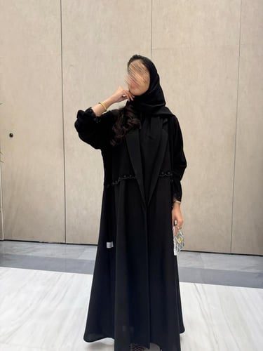 عباية وفاء اسود