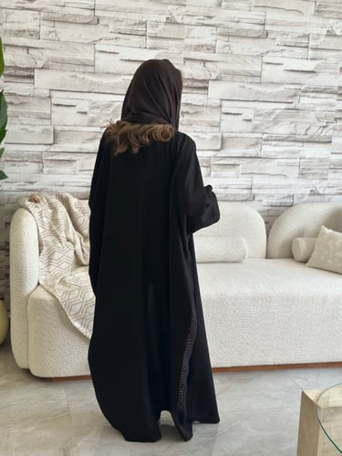 عباية النرجس اسود