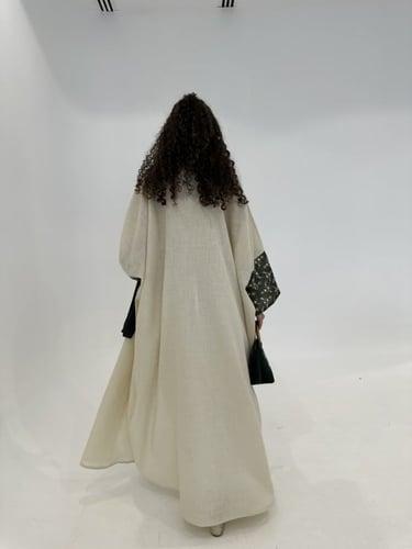 عباية سمر لون بيج