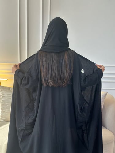 عباية اشجار تطريز اسود