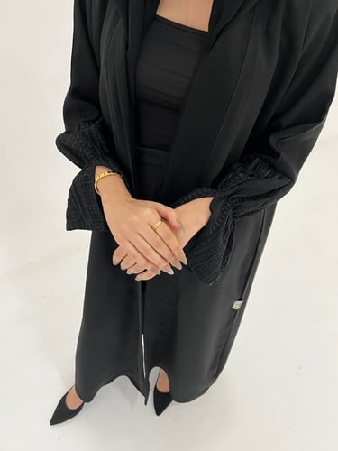 عباية اسود سادة