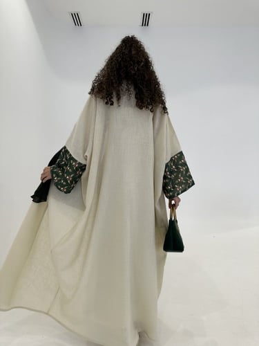 عباية سمر لون بيج