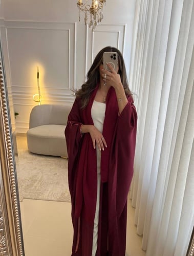 عباية بشت كامل عنابي