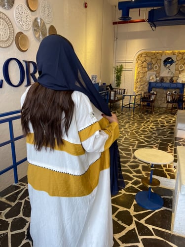 عباية ملون شاملة الطرحة