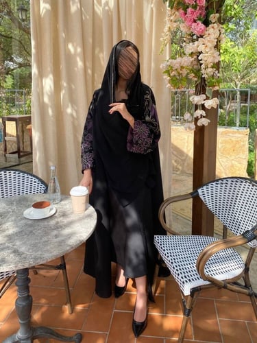 عباية تطريز كم مشجر