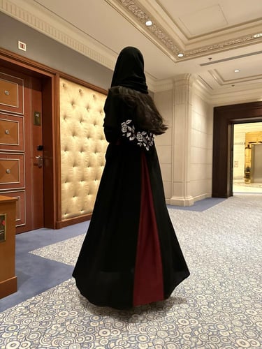 عباية دلال عنابي